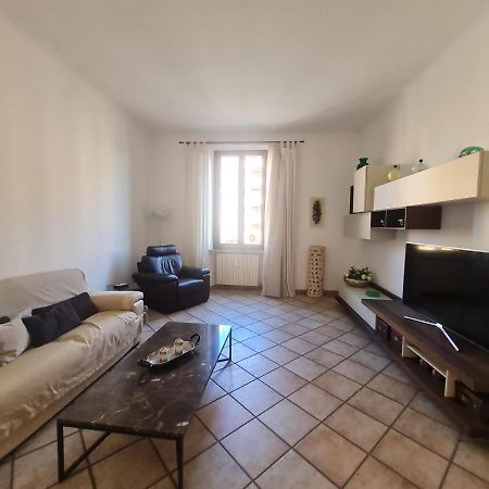 Niguarda - Palanzone Cozy 2Broom Apartment ミラノ エクステリア 写真
